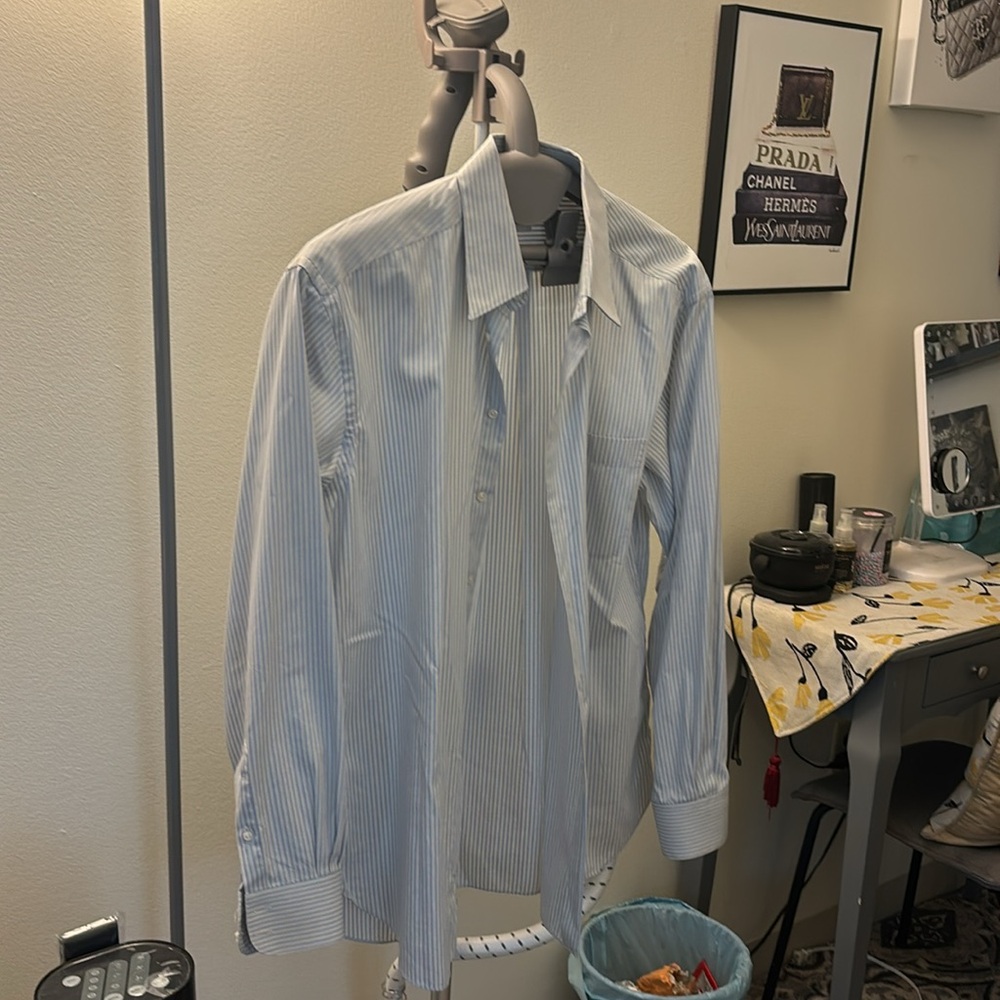 Great Condition With 1 Missing Button On Cuff. - image 5